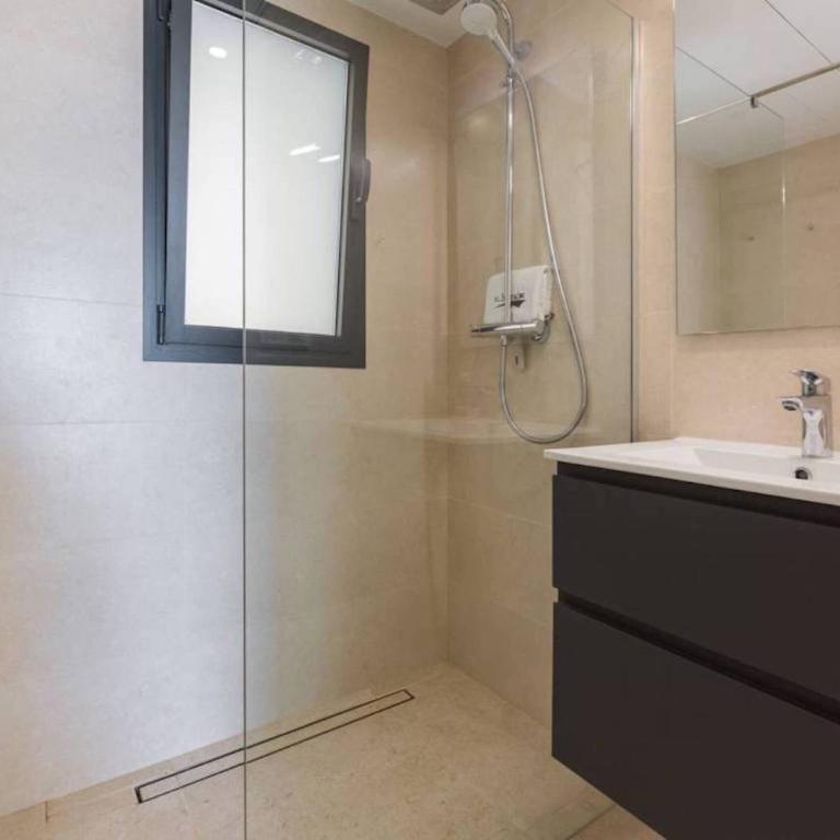 Luxury Villa with Private Pool and Hot Tub - access to gym, sauna & wellness centre - Villa de 3 dormitorios - 18