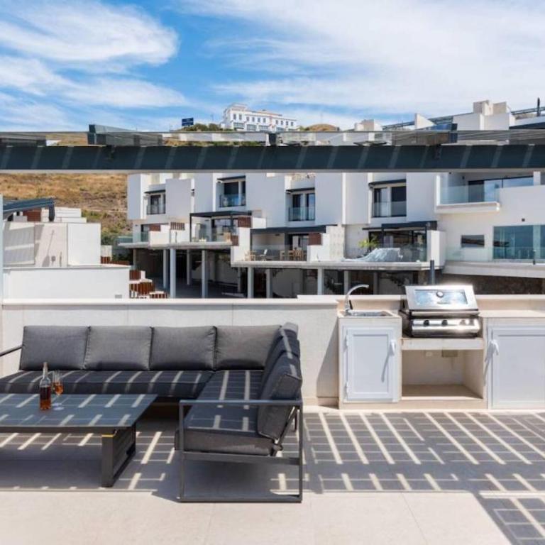 Luxury Villa with Private Pool and Hot Tub - access to gym, sauna & wellness centre - Villa de 3 dormitorios - 21