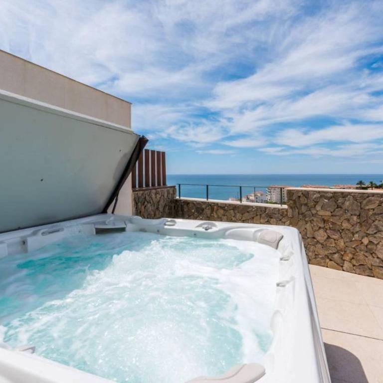 Luxury Villa with Private Pool and Hot Tub - access to gym, sauna & wellness centre - Villa de 3 dormitorios - 26