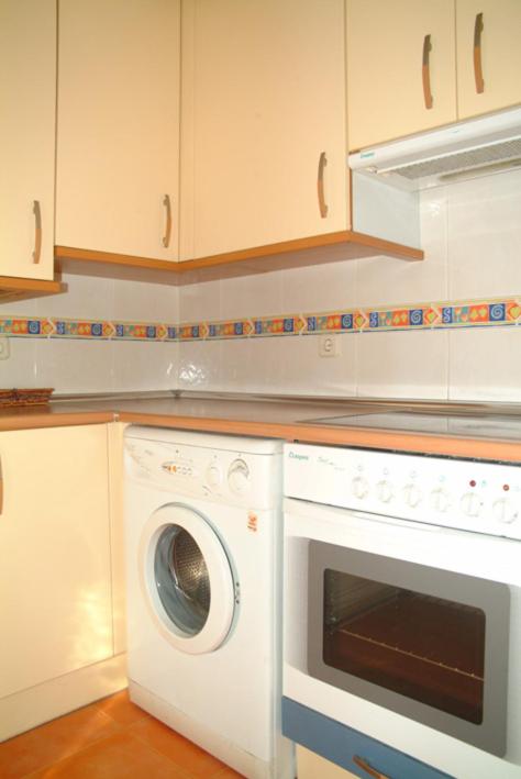 Apartamento Aluche con parking gratuito - Two-Bedroom Apartment - 35