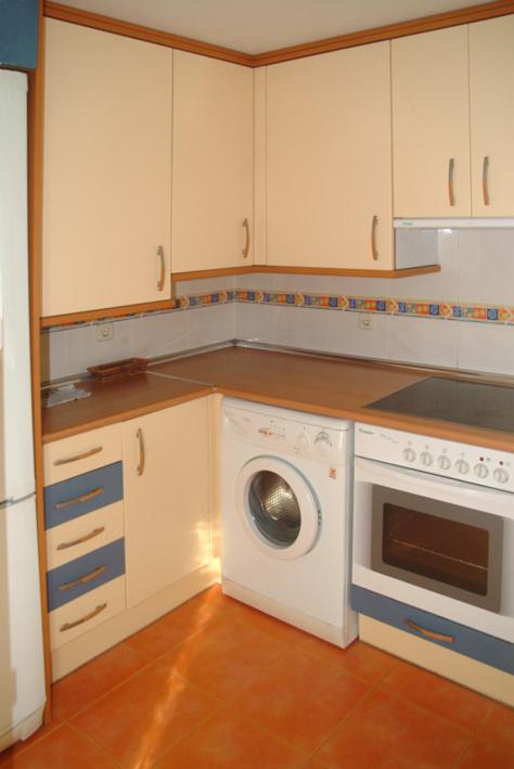 Apartamento Aluche con parking gratuito - Two-Bedroom Apartment - 41