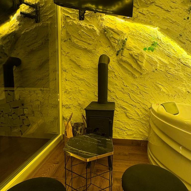 Romantic Chalet with Jacuzzi & Sauna 2- Trebević near Sarajevo - Brvnara sa 1 Spavaćom Sobom - 2