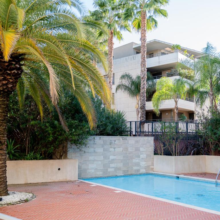 Rez-de-Jardin à Cannes Centre - Luxe & Design - Appartement 2 Chambres - 45