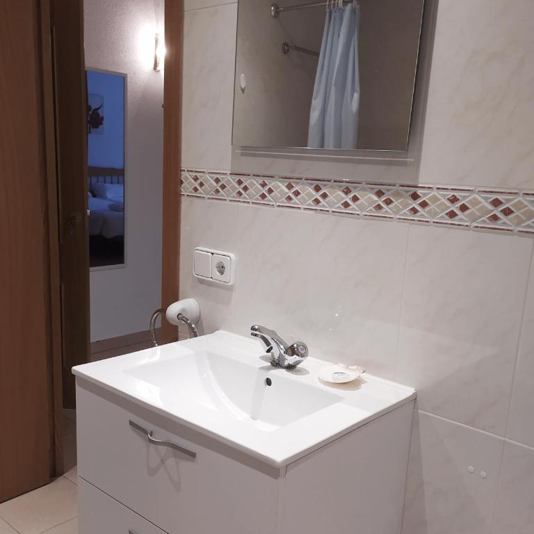 Apartaments Els Avets - Appartement Intérieur 1 Chambre (3 Adultes) - 6