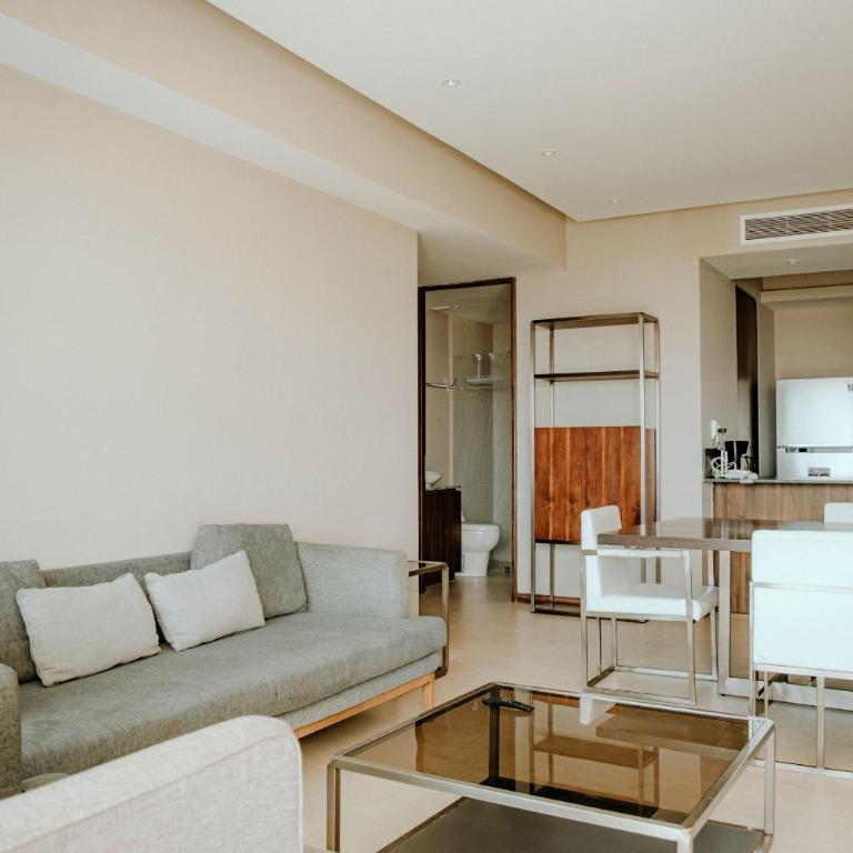 3 Bedrooms with huge Terrace in La Isla Acapulco - Apartamento de 3 dormitorios - 22