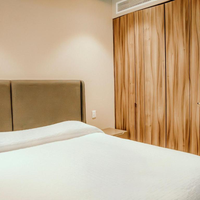 3 Bedrooms with huge Terrace in La Isla Acapulco - Apartamento de 3 dormitorios - 28