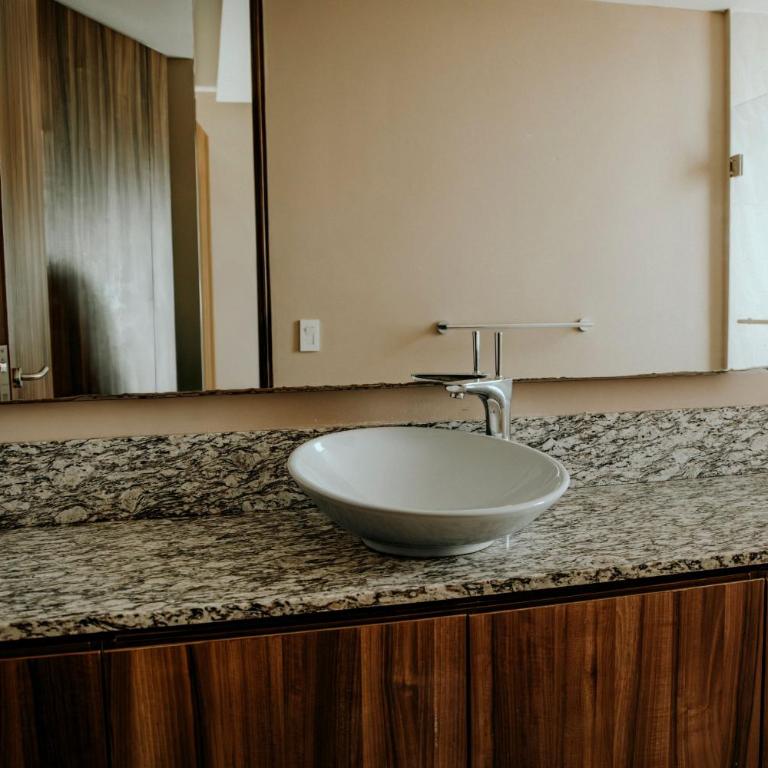 3 Bedrooms with huge Terrace in La Isla Acapulco - Apartamento de 3 dormitorios - 34