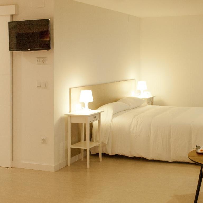 Host & Home - Family Double Room - 3