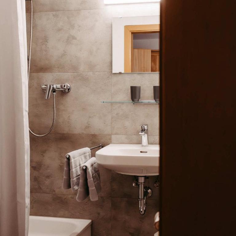 Pension Adler - Familienzimmer - 10