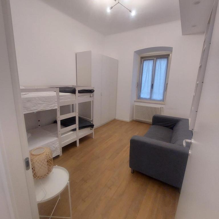 Snapstay Trieste Centrale 6 Posti Letto - Appartamento con 2 Camere da Letto - 53