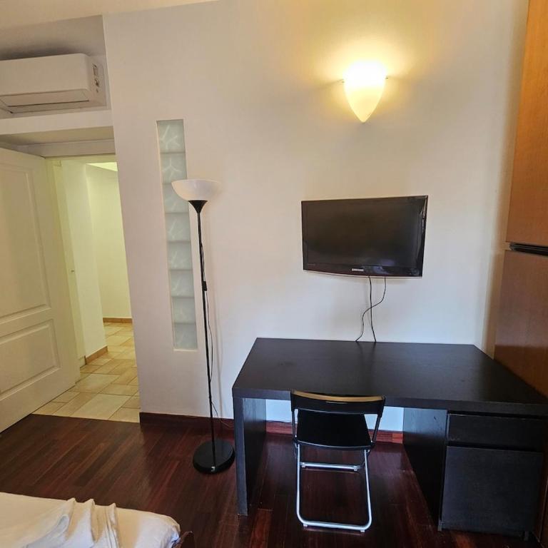 Three-room In Tortona District - Appartamento con 2 Camere da Letto - 11
