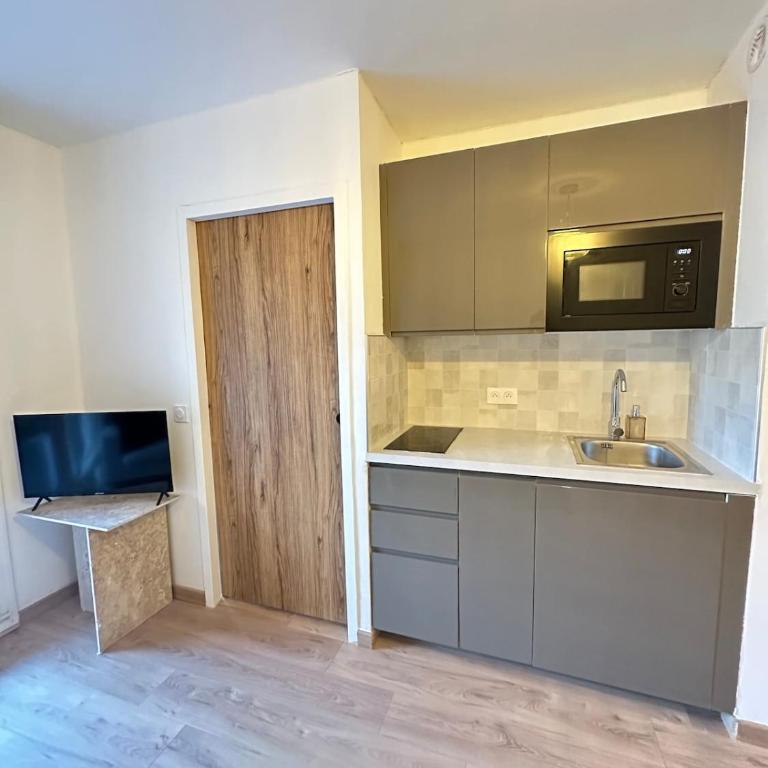 Magnifique appartement à 300m des plages à Port Frejus - Appartamento con 1 Camera da Letto - 10