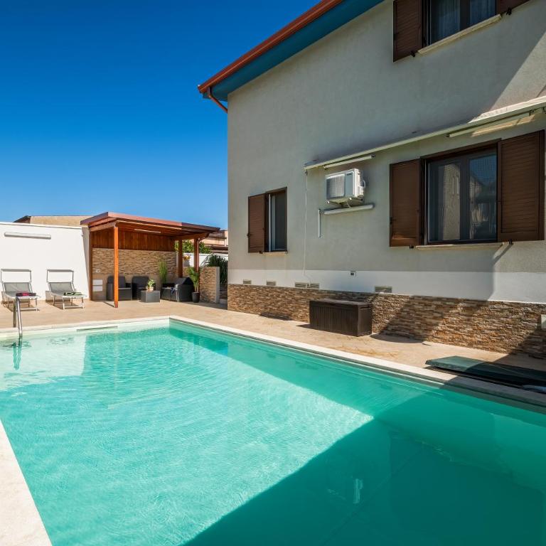 Villa DellOmbra - Villa - 2