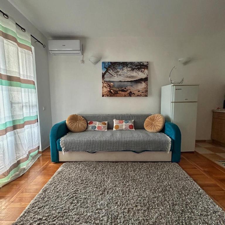 Sheldon - One-Bedroom Apartment - 13