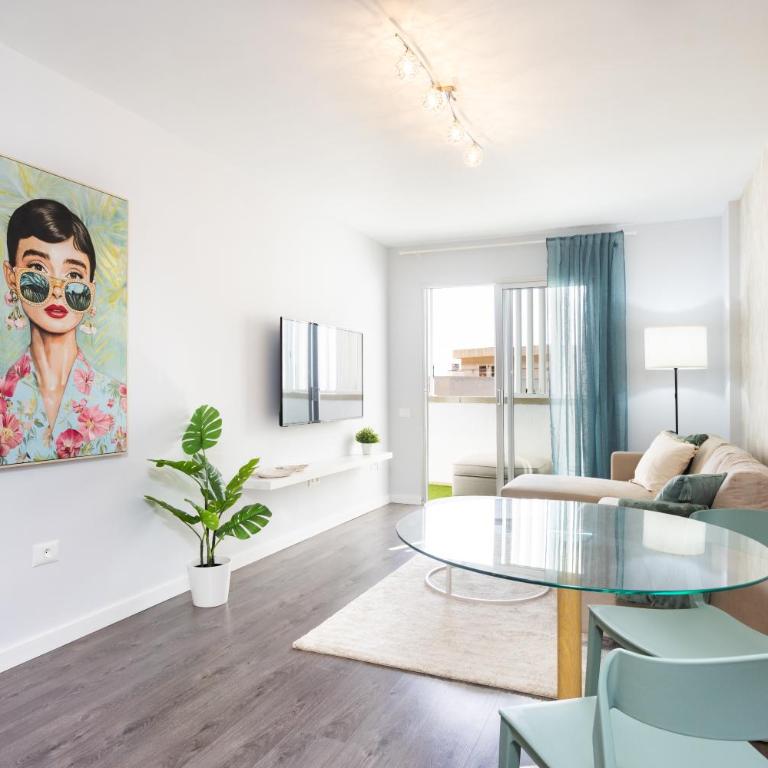 Home2Book Cozy Urban Retreat with Balcony - Apartamento de 1 dormitorio - 3