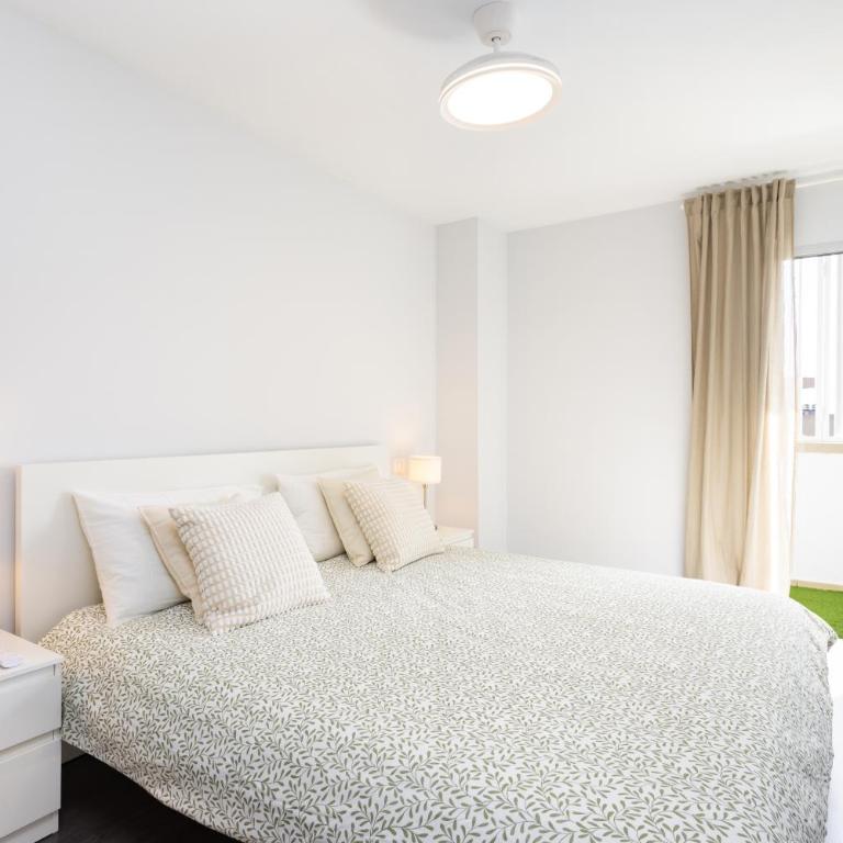 Home2Book Cozy Urban Retreat with Balcony - Apartamento de 1 dormitorio - 20