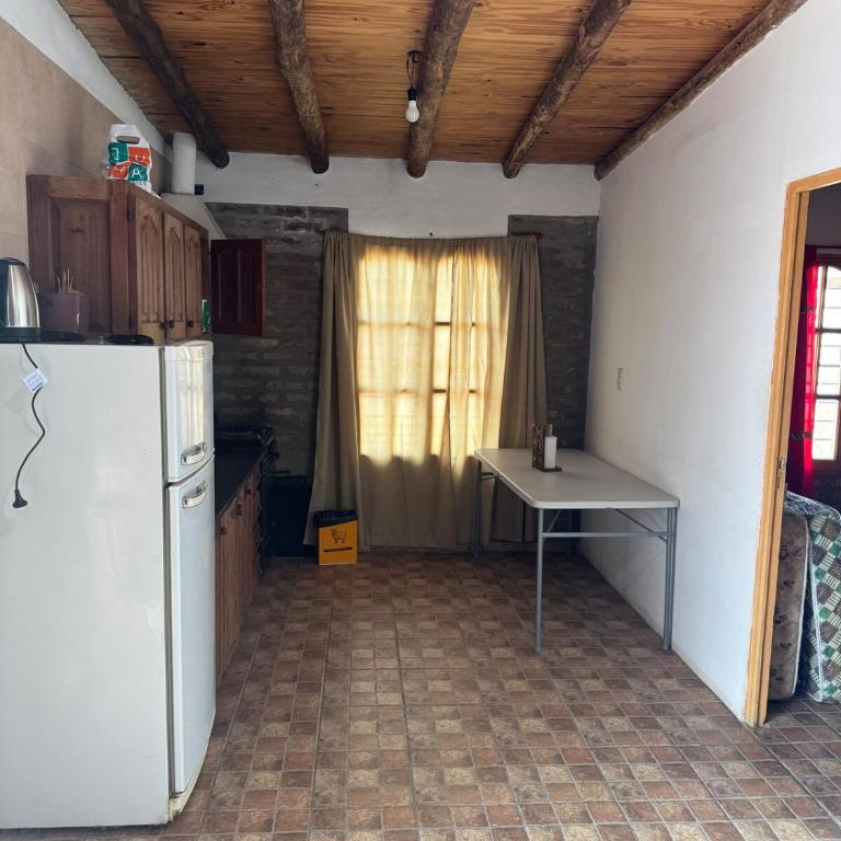 Osvaldo Day Cabin with Pool - One-Bedroom House - 9