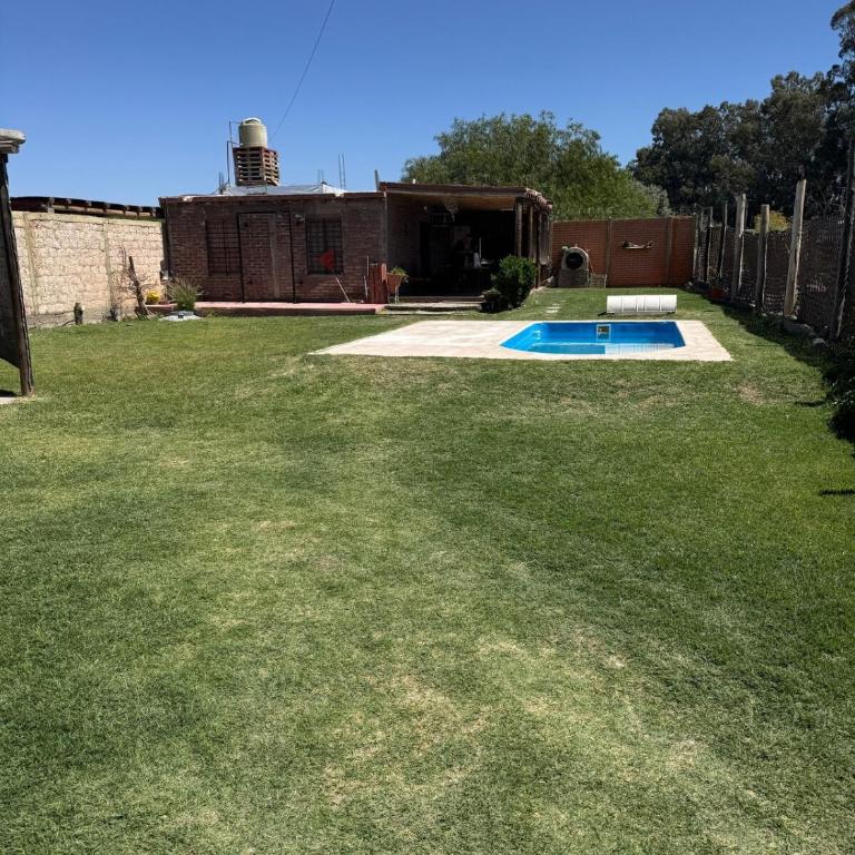 Osvaldo Day Cabin with Pool - One-Bedroom House - 12