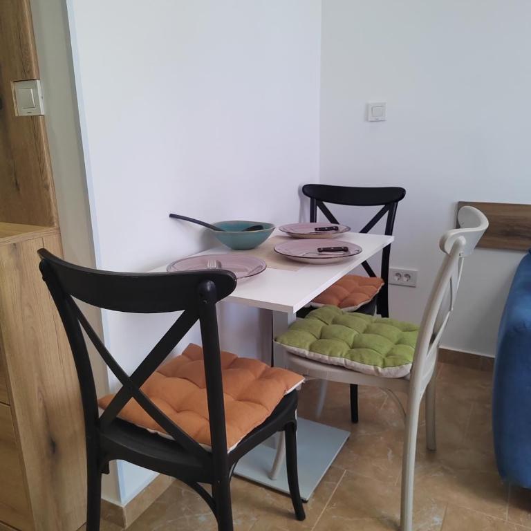Apartmani Resna Budva - One-Bedroom Apartment with Balcony - 8