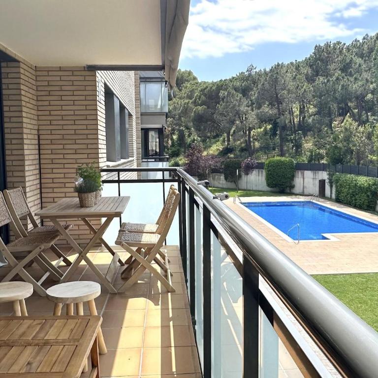 LETS HOLIDAYS APARTMENT with POOL in QUIET AREA - Apartamento - 2