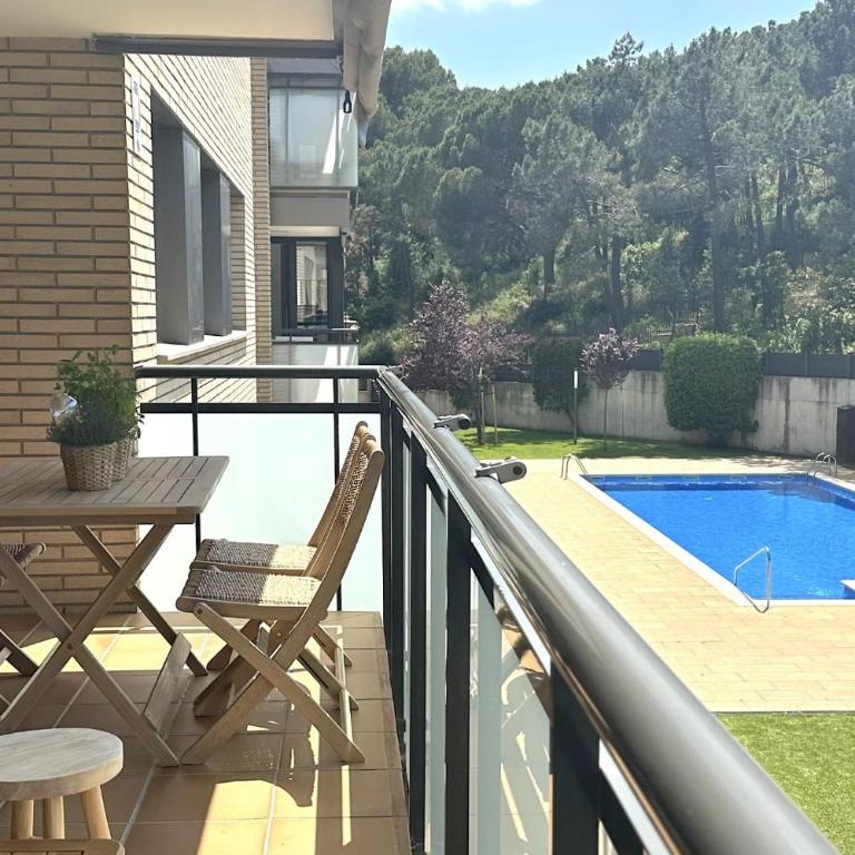 LETS HOLIDAYS APARTMENT with POOL in QUIET AREA - Apartamento - 4