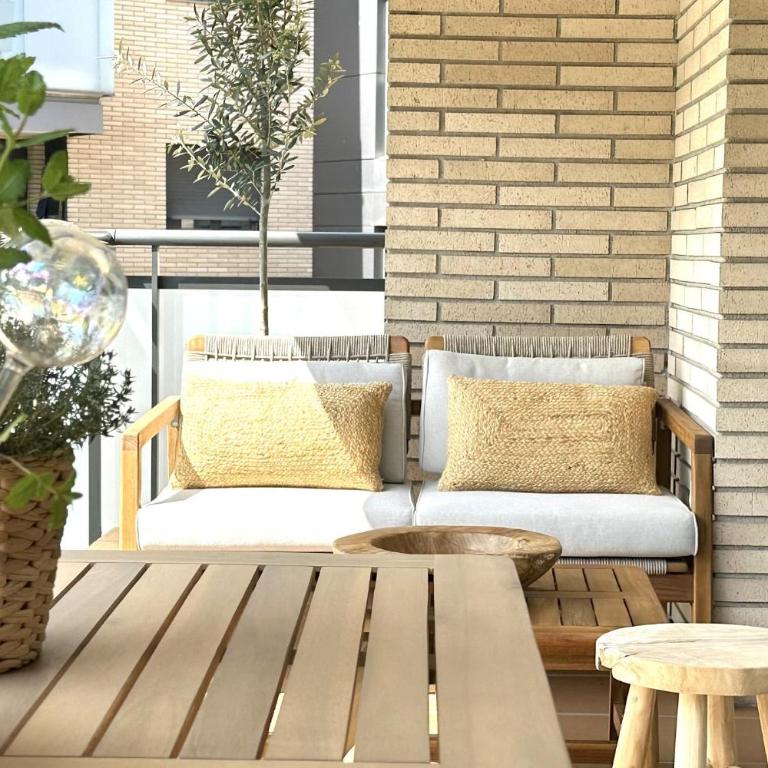LETS HOLIDAYS APARTMENT with POOL in QUIET AREA - Apartamento - 6