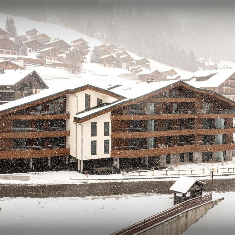 Coco Chatel - OVO Network - Appartement - 20