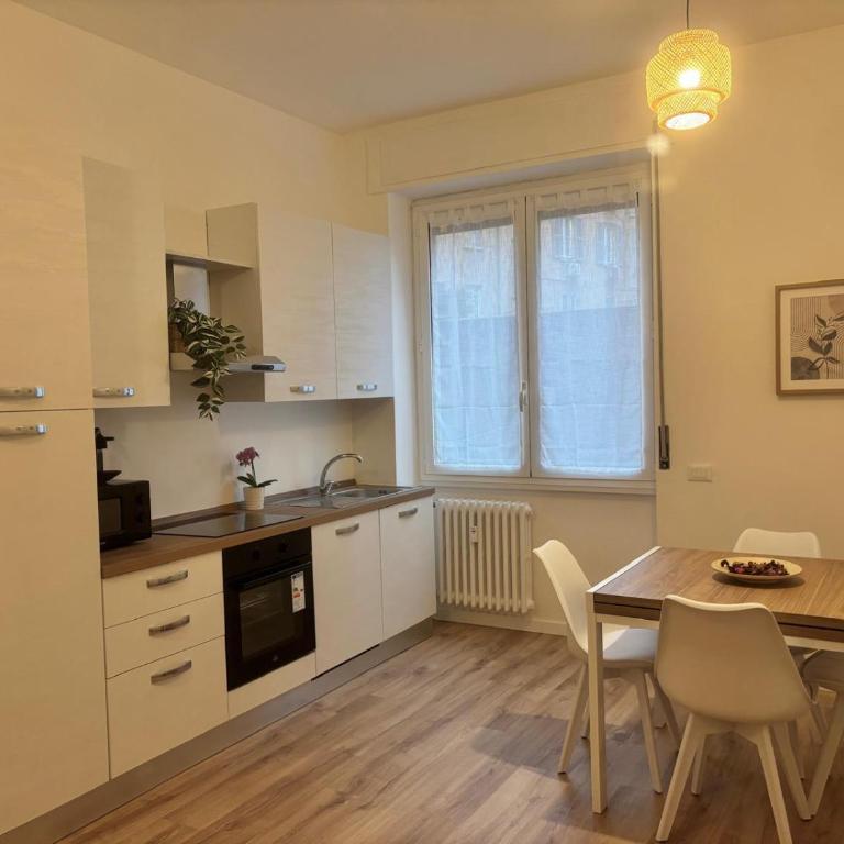 I-Host Apartment - Monza 43 - Appartamento con 2 Camere da Letto - 1