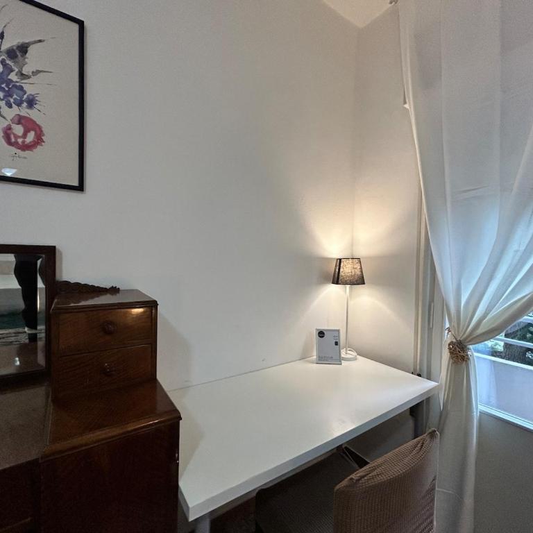 Number 3 APT, easy for Venice - Three-Bedroom Apartment - 16
