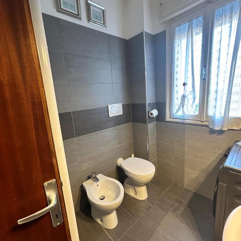 Number 3 APT, easy for Venice - Three-Bedroom Apartment - 21