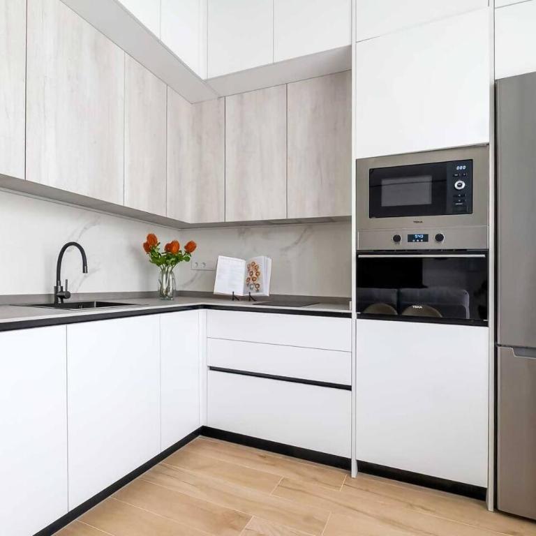 Apartamento 3 - Acogedor en Castellana - 4 Torres - Two-Bedroom Apartment - 4