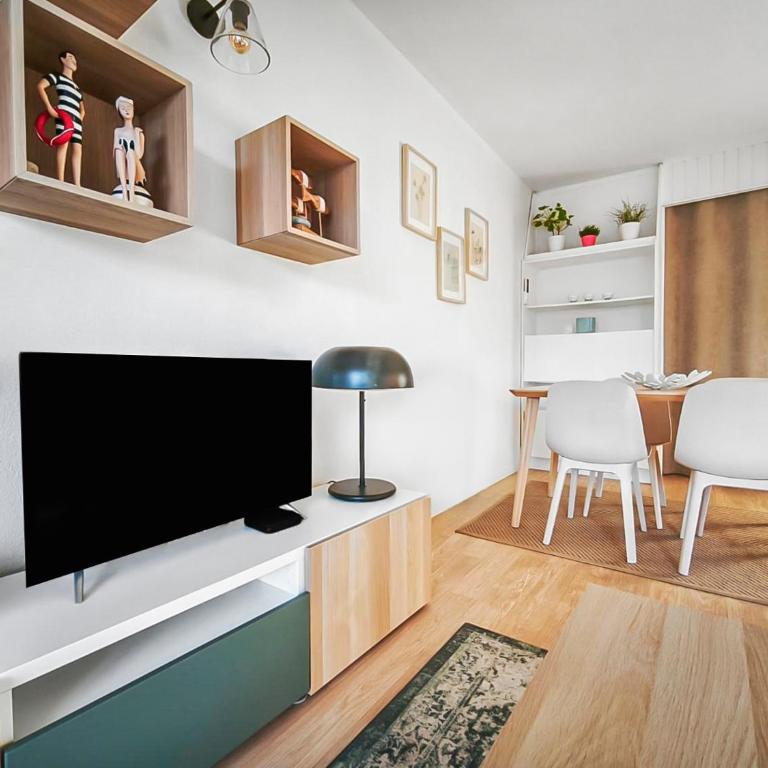 Appart moderne, piscine, parking proche des plages - Apartamento de 2 dormitorios con balcón - 17