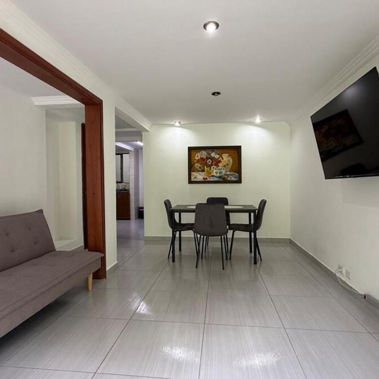 Apartment 5 minutes from the airport, stadium and Unicentro - Two-Bedroom Apartment - 4