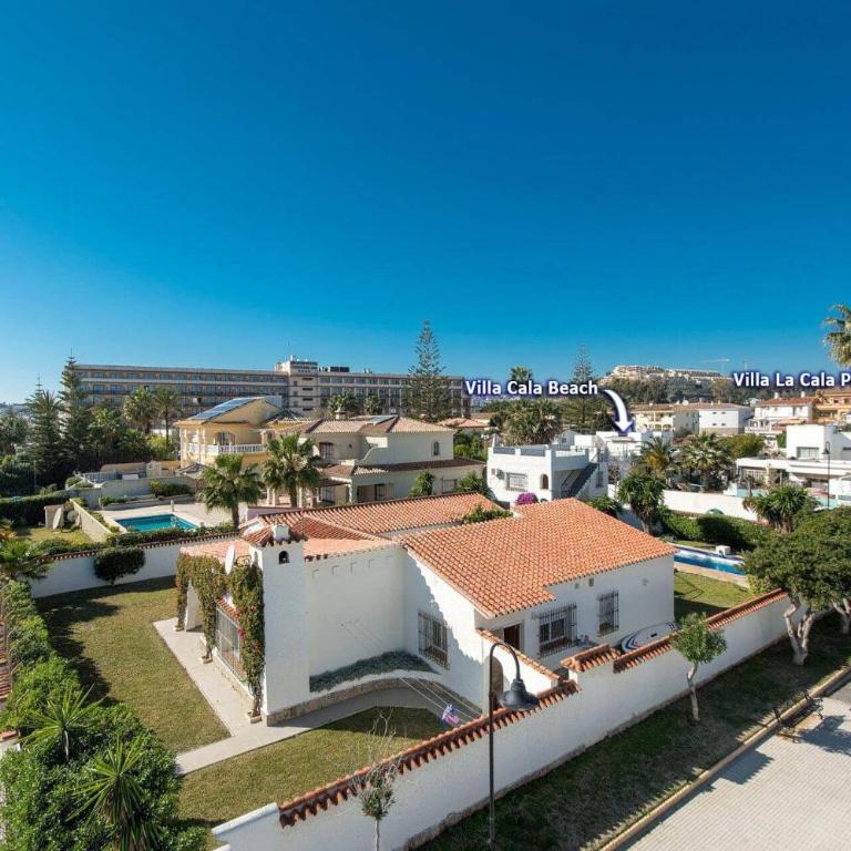 Villa Cala Beach by Villa Plus - Villa - 4