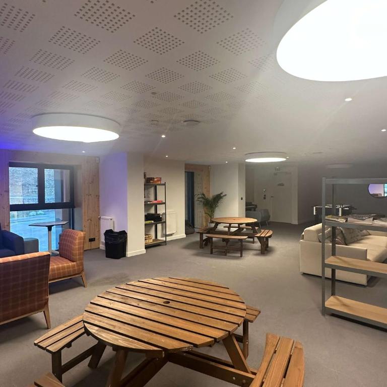 Apex2100 International Ski Academy Tignes - Dreibettzimmer mit Bergblick - 14