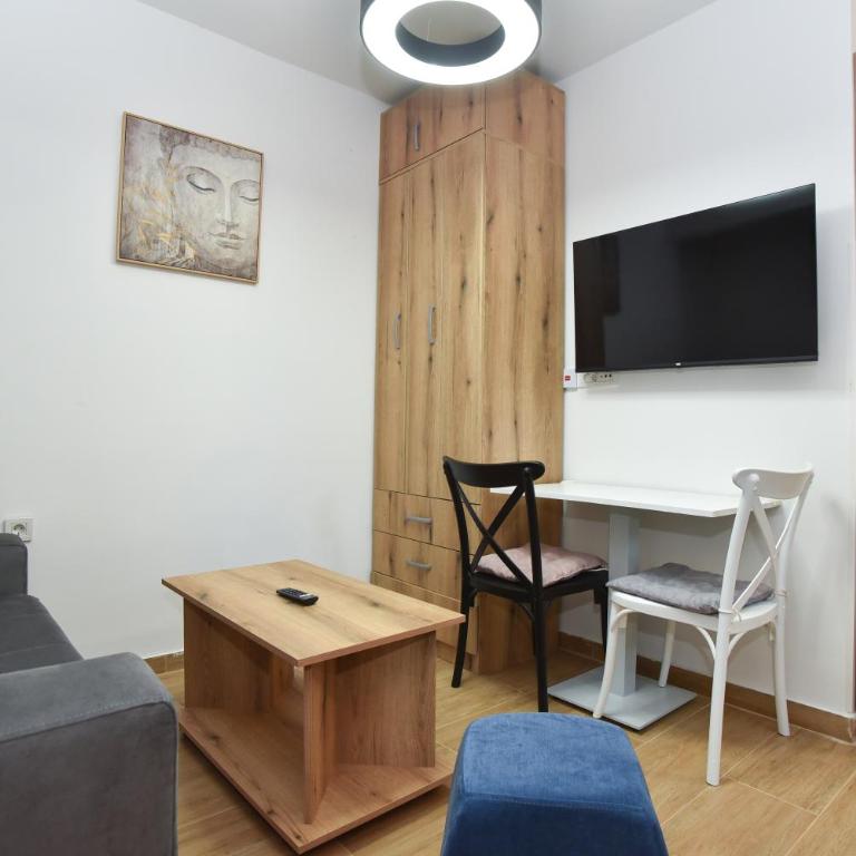 Apartmani Resna Budva - One-Bedroom Apartment with Terrace - 9