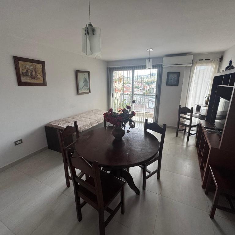 Amplio y Luminoso Departamento Arenales - One-Bedroom Apartment with Balcony and Mountain View - 16