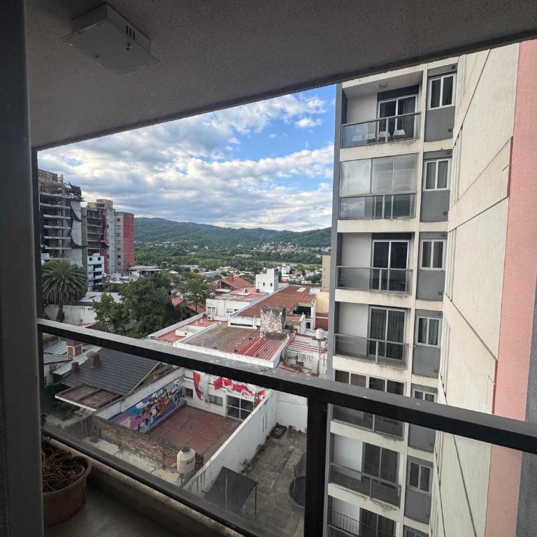 Amplio y Luminoso Departamento Arenales - One-Bedroom Apartment with Balcony and Mountain View - 17
