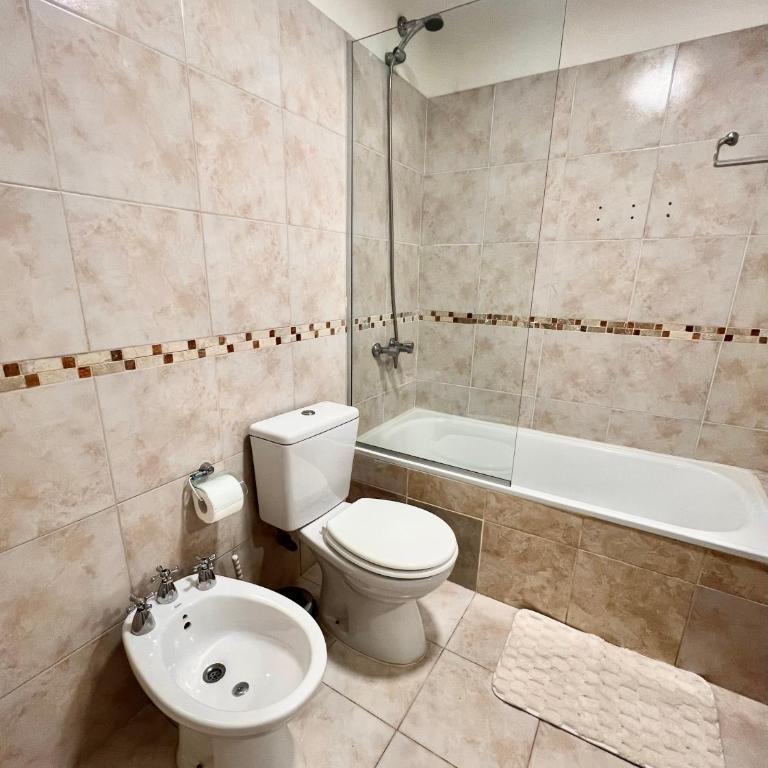 Amplio departamento renovado en el centro de la ciudad - Apartamento de 2 dormitorios - 7