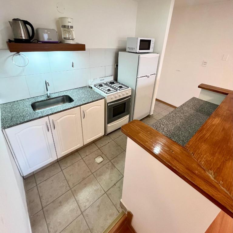 Amplio departamento renovado en el centro de la ciudad - Apartamento de 2 dormitorios - 10