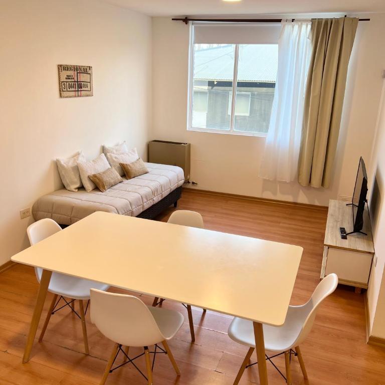 Amplio departamento renovado en el centro de la ciudad - Apartamento de 2 dormitorios - 15