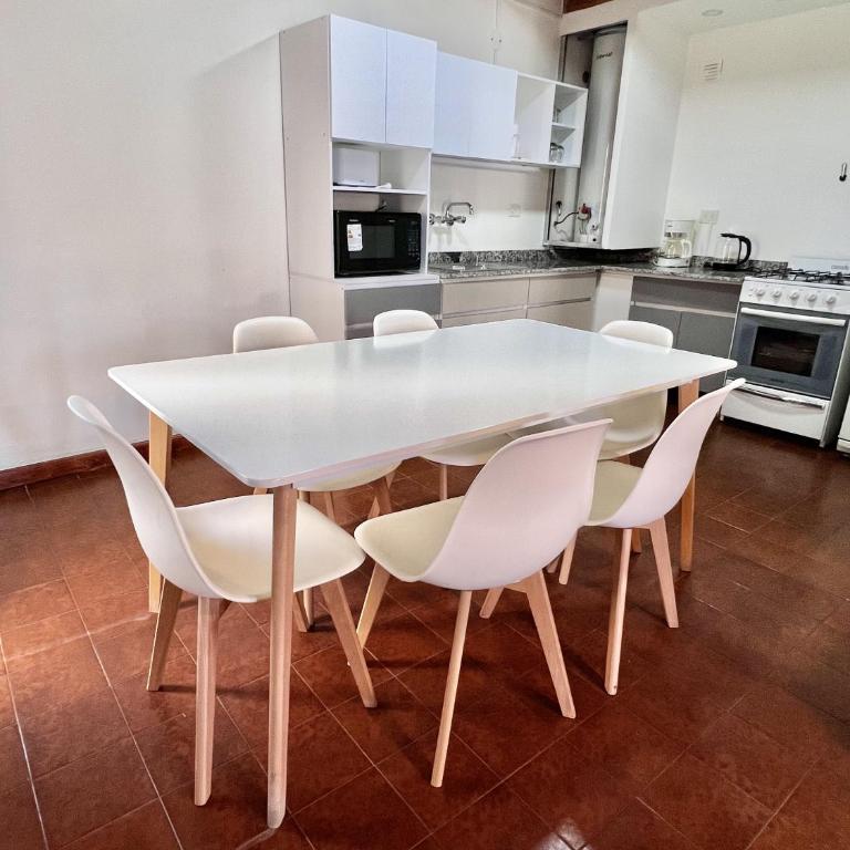 Amplio departamento renovado en el centro de la ciudad - Apartamento de 2 dormitorios - 25
