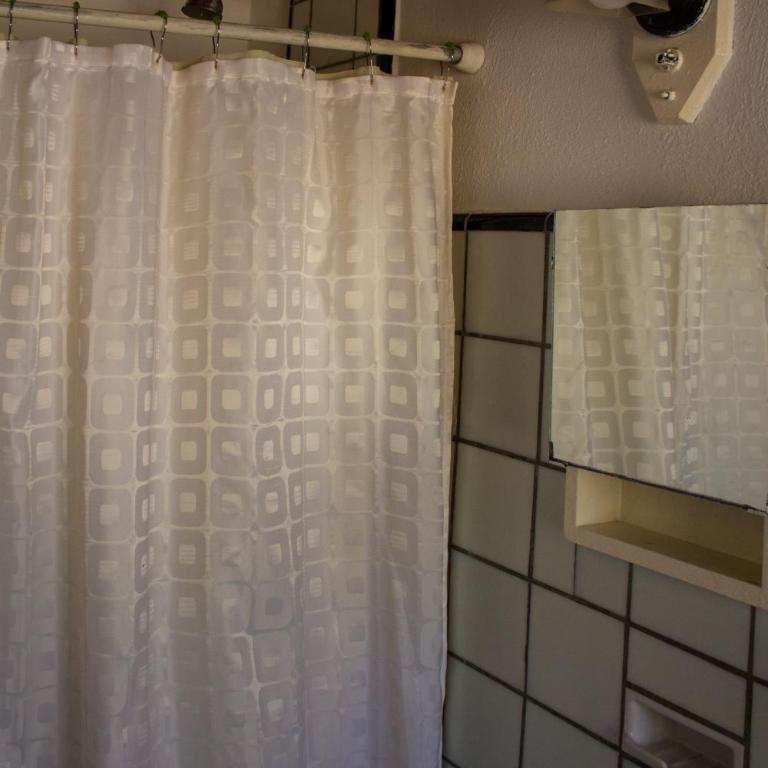 Hostel Cumbrecita Planeta - Habitación Triple con balcón - 2