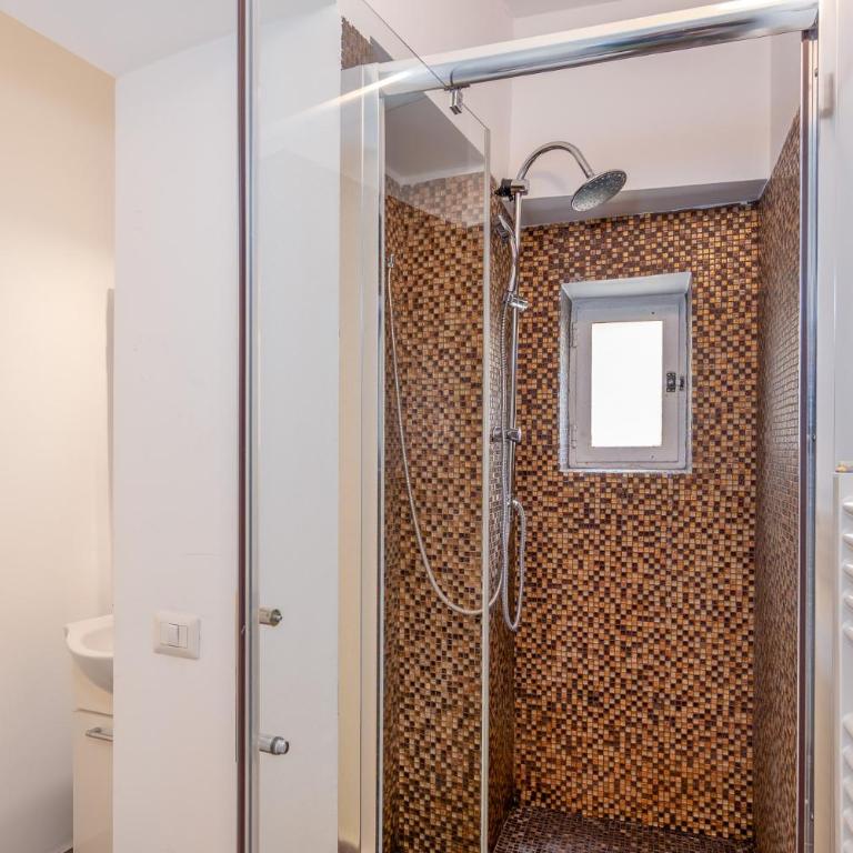 Modern one-bedroom flat near Corso Como - Appartamento con 1 Camera da Letto - 30