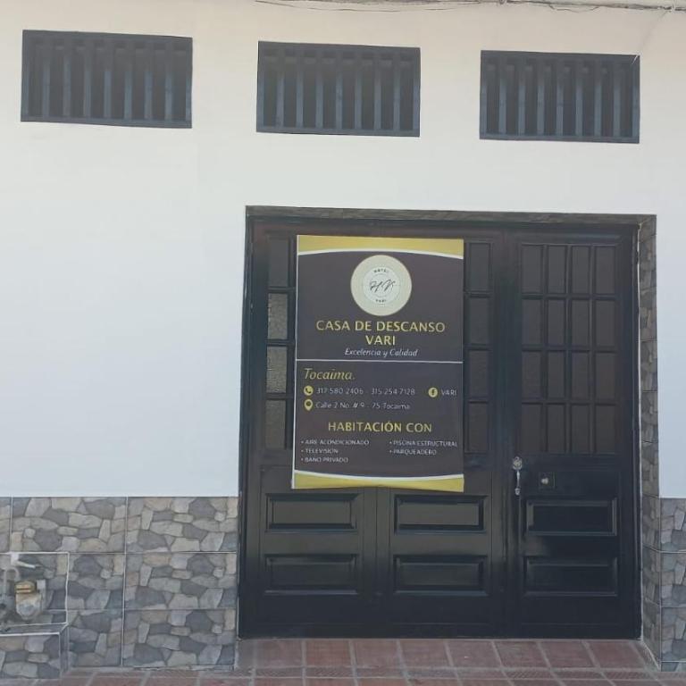 Vari - Habitación Doble con baño - 1 o 2 camas - 10