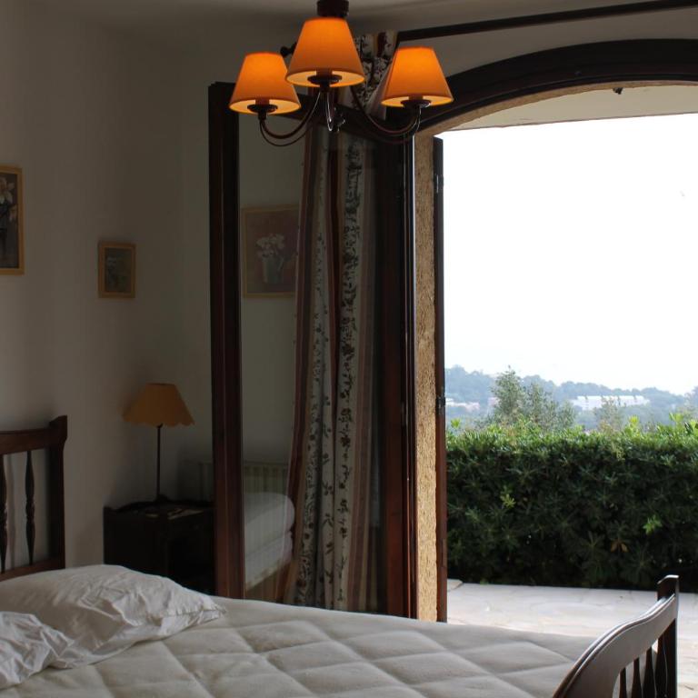 Le GRAND SUD - Two-Bedroom Apartment with Terrace and Sea View - 4