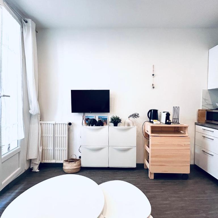 Studio Cocooning avec terrasse au calme Quartier Les Musiciens Mer à 7 minutes à pieds - Appartement 1 Chambre - 5