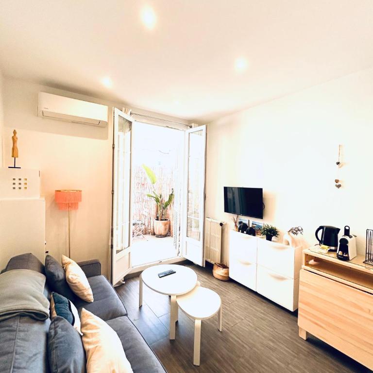Studio Cocooning avec terrasse au calme Quartier Les Musiciens Mer à 7 minutes à pieds - Appartement 1 Chambre - 8