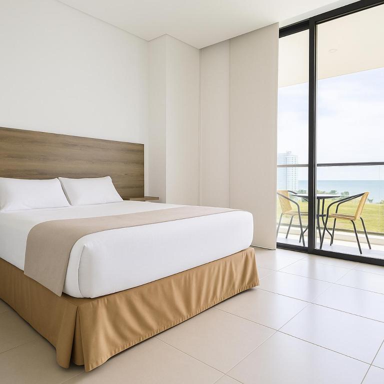 Apartamento con suite y encanto costero - Three-Bedroom Apartment - 22