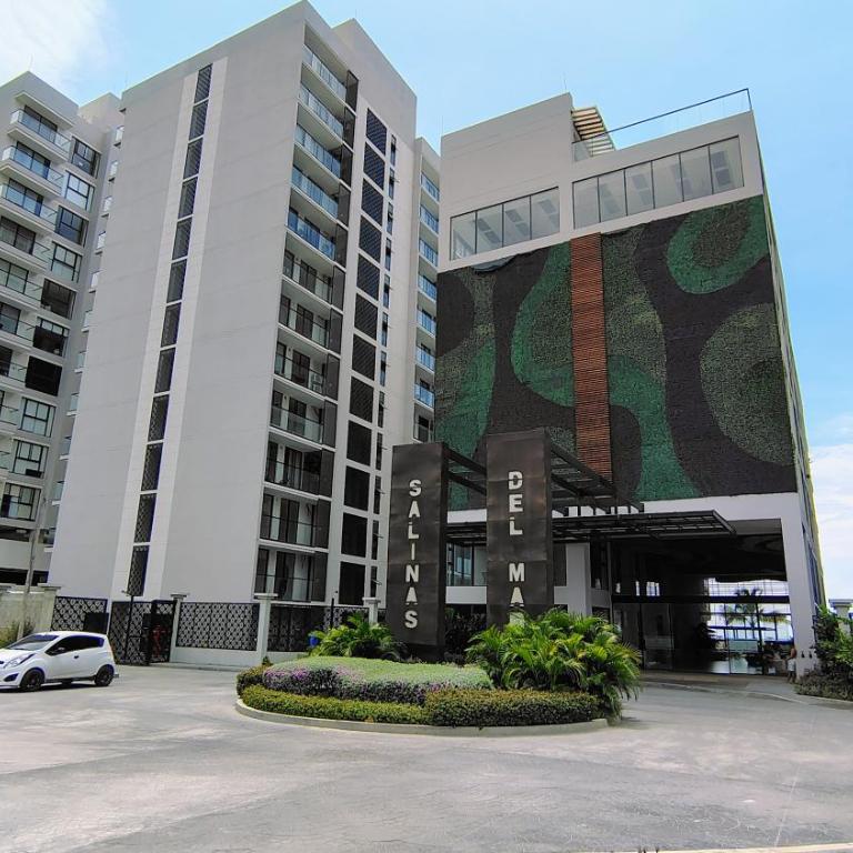 Apartamento con suite y encanto costero - Three-Bedroom Apartment - 39